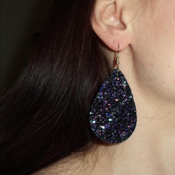 Fashion Sparking Earrings - Picture 3 of 3